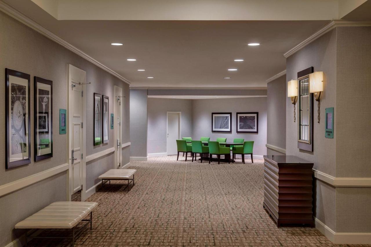 Dallas-Addison Marriott Quorum By The Galleria Exterior photo