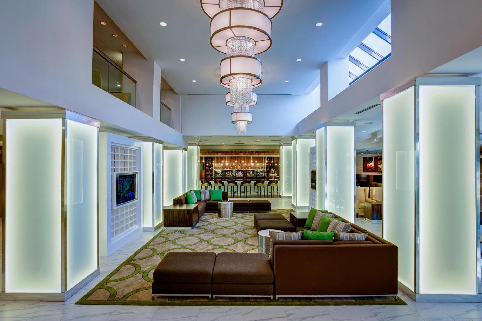 Dallas-Addison Marriott Quorum By The Galleria Exterior photo